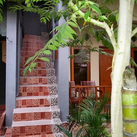 Chika House Villa Gili Trawangan Luaran gambar